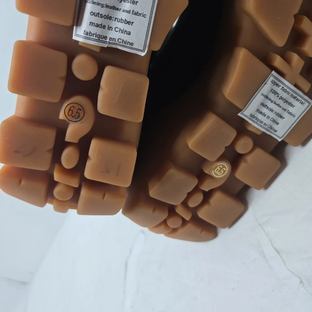Jeffrey Campbell Women's Black and Tan Boots 6.5M